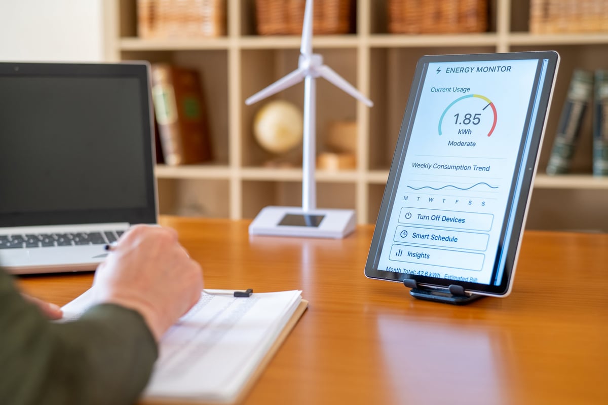 Dashboard de monitoreo de consumo energético y perfil de demanda eléctrica